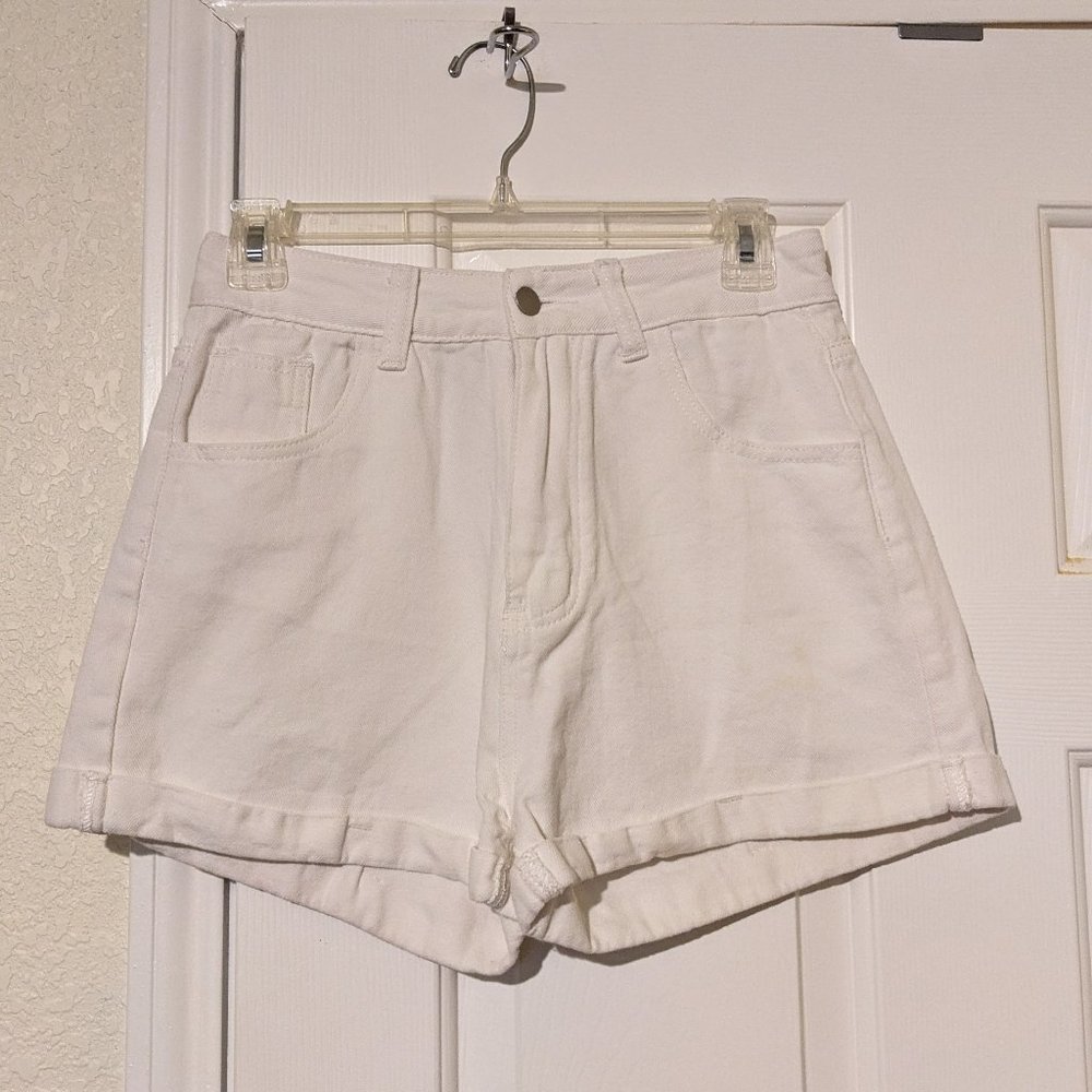 High Waisted White Solid Denim Shorts
